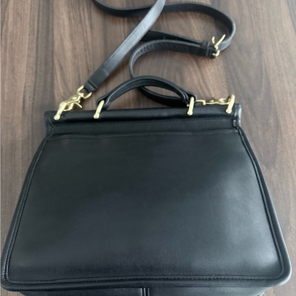 Vintage Coach Willis 9927 in Black with Brass Hardware - Picture 6 of 15